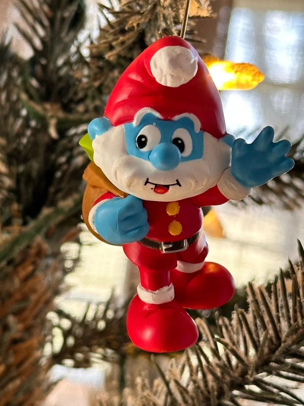 2013 Hallmark Keepsake Papa Smurf Christmas Ornament
